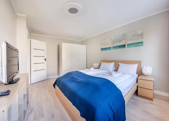 Kopernika, Sun & Snow *