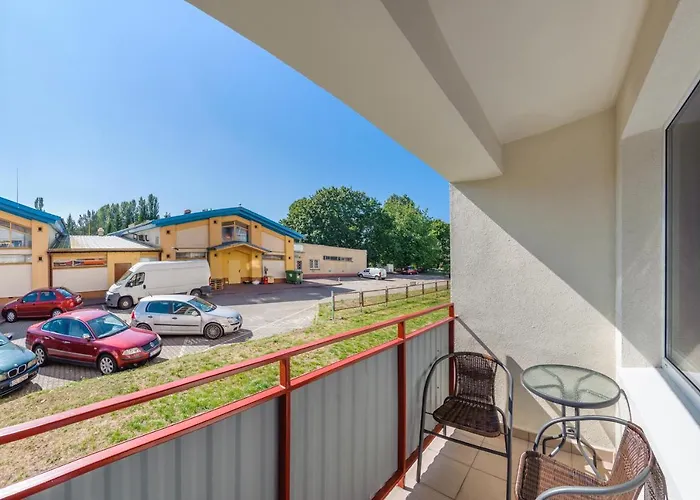 Kopernika, Sun & Snow